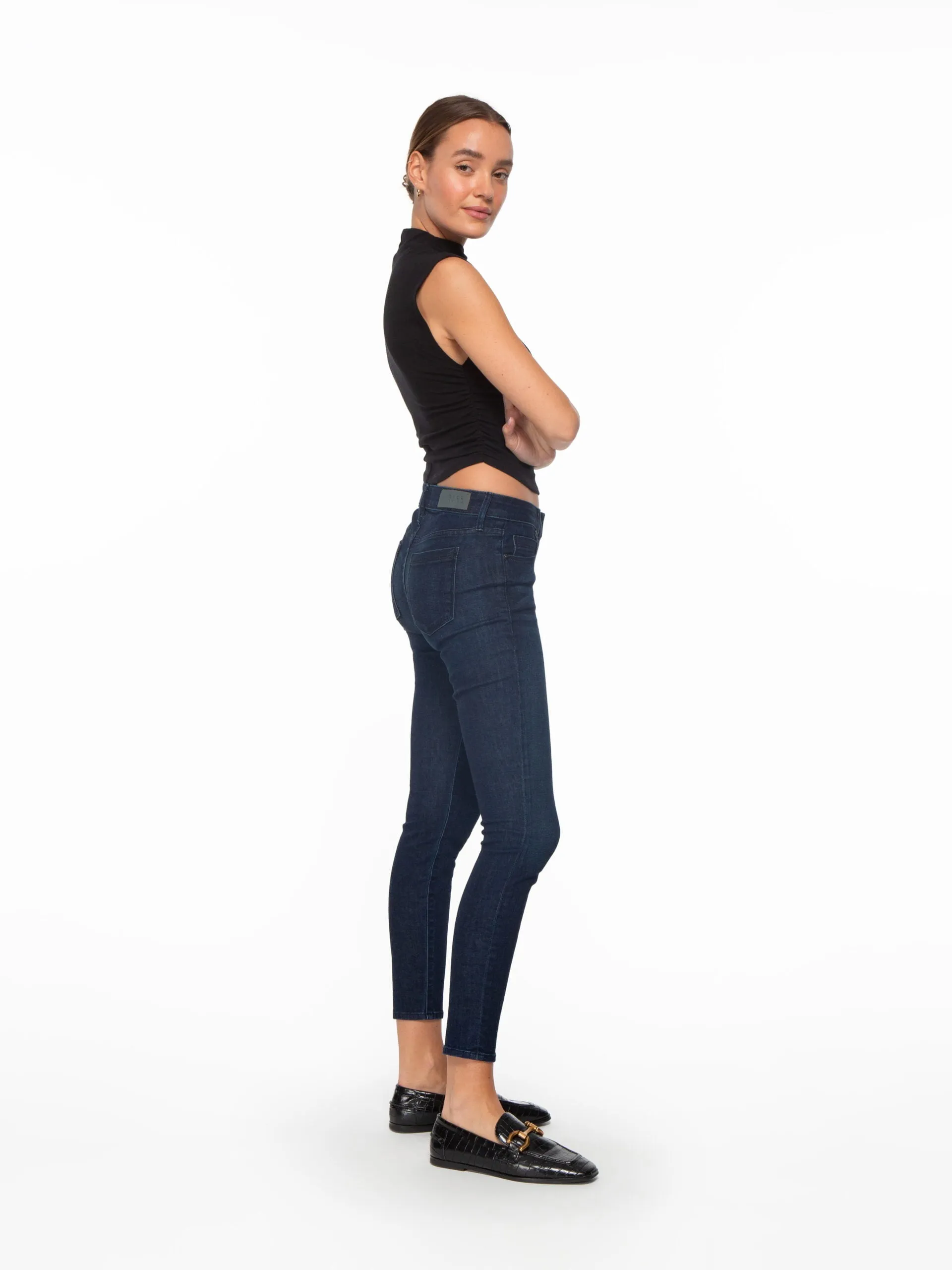 Bowery Skinny in Alanis