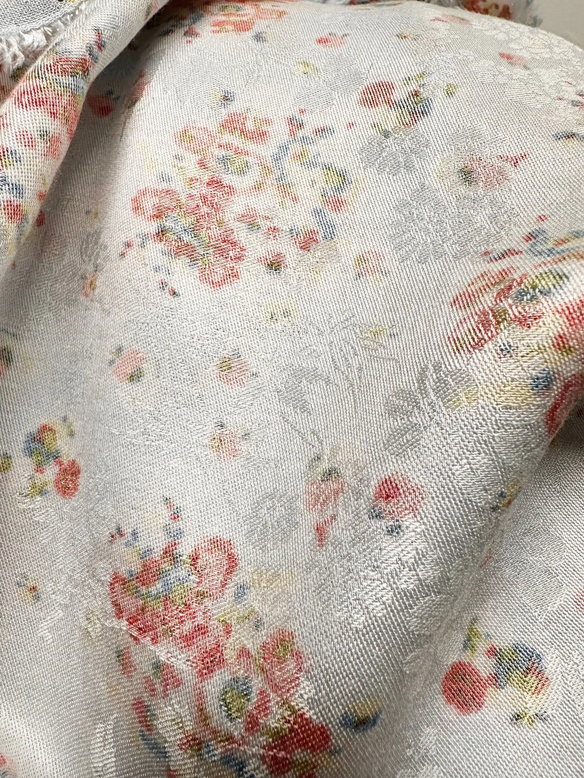 Dainty Floral Jacquard