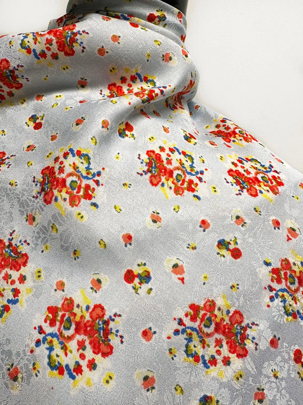 Dainty Floral Jacquard